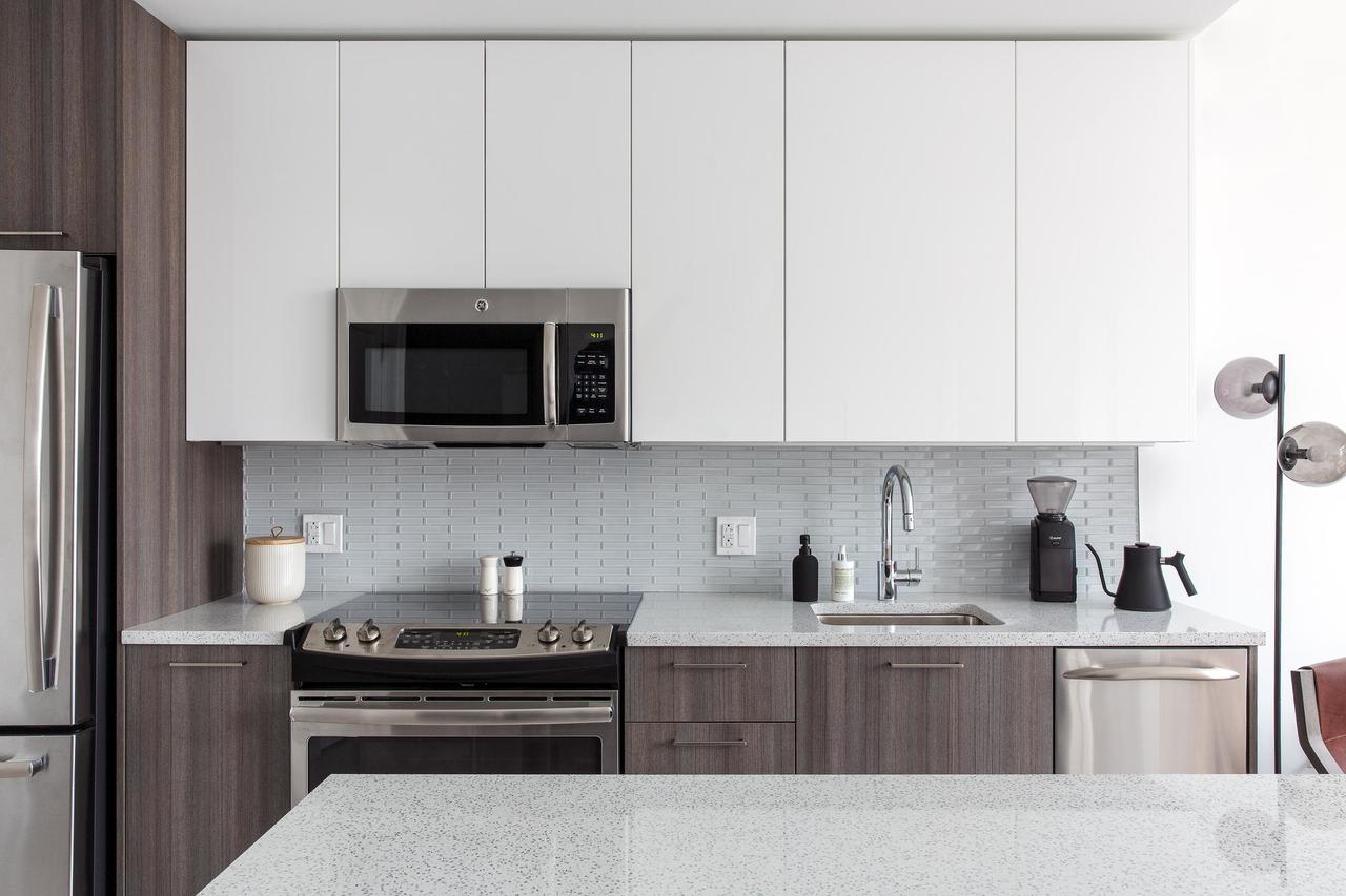 Sophisticated 1BR + Gym In Downtown - thumb 5