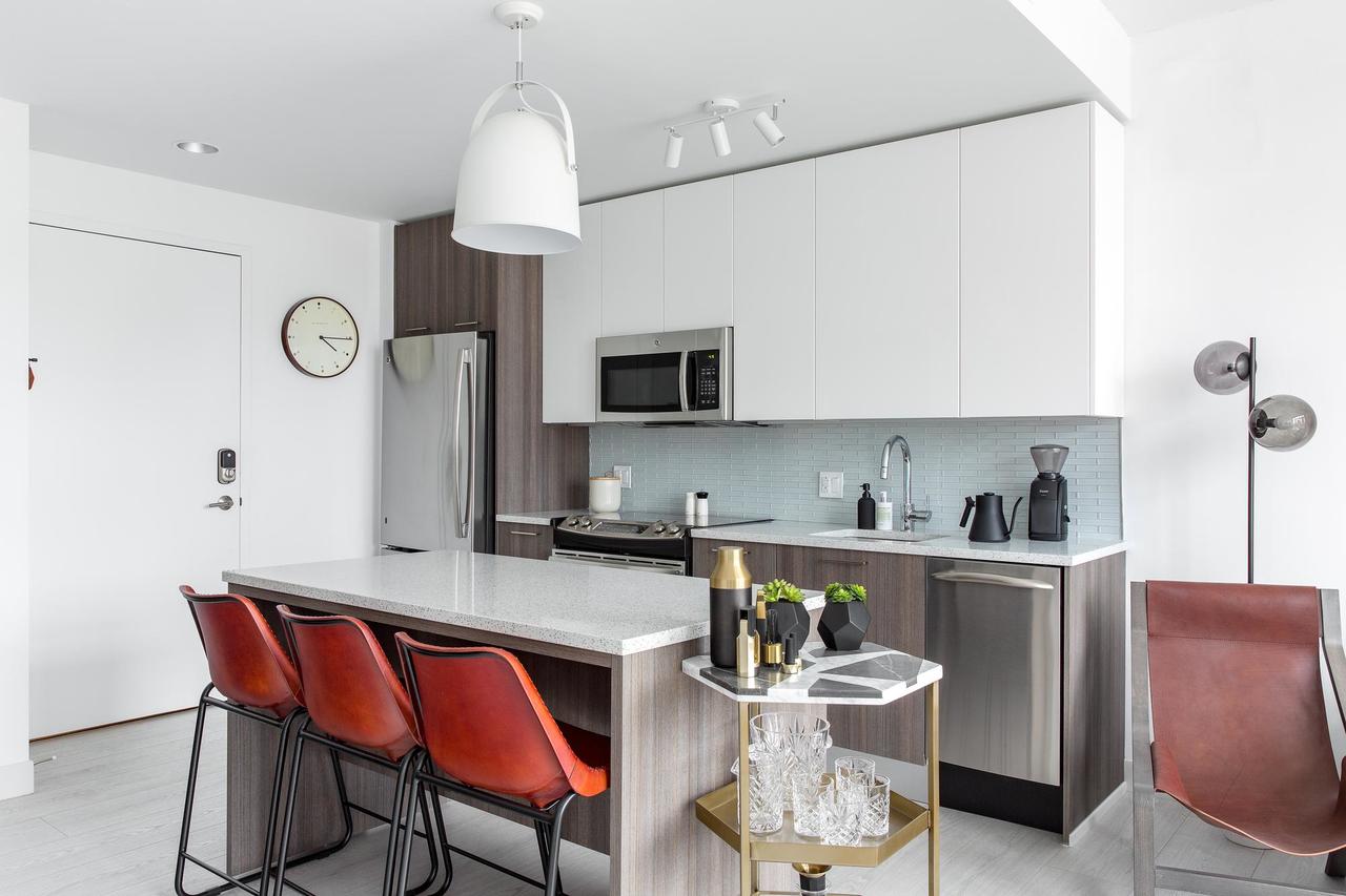 Sophisticated 1BR + Gym In Downtown - thumb 4