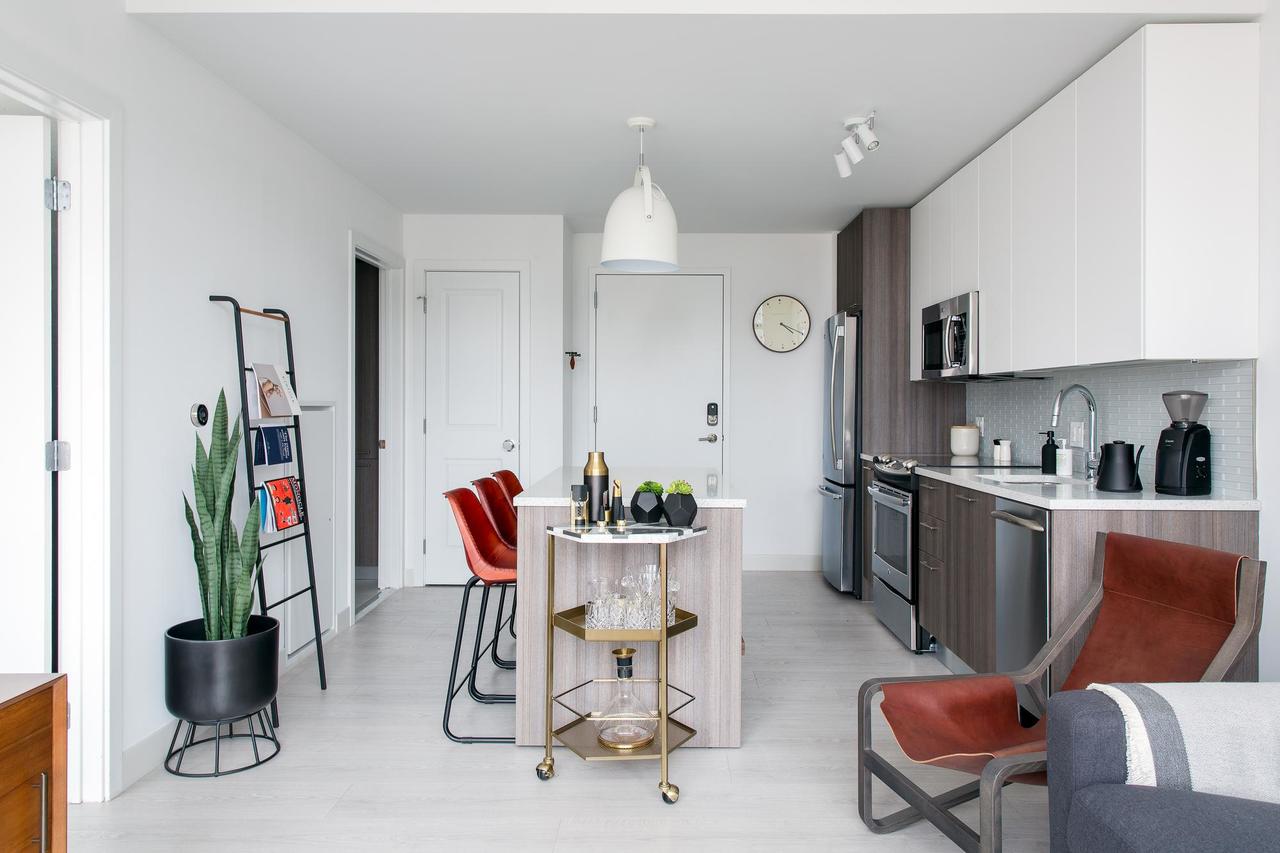 Sophisticated 1BR + Gym In Downtown - thumb 3