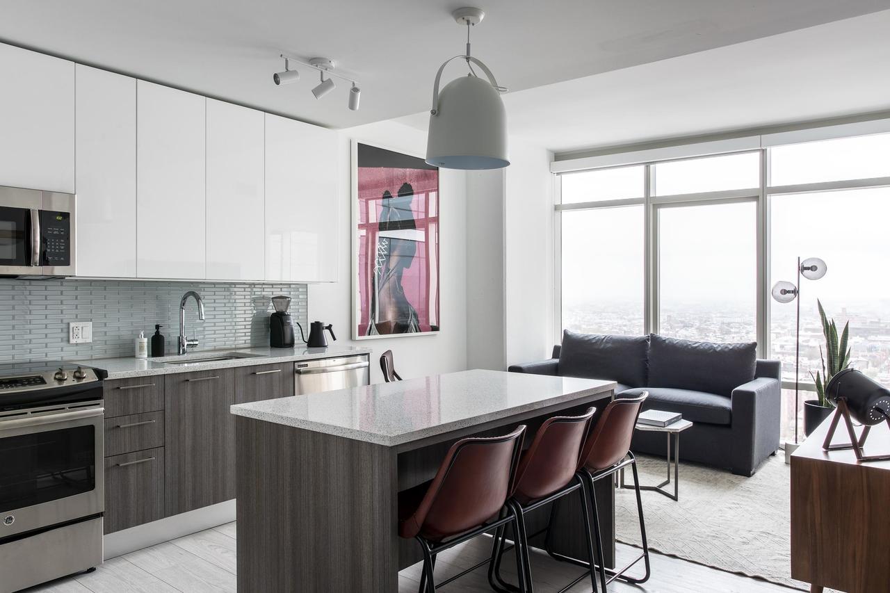 Stunning 2BR W/Gym Rittenhouse Sq - thumb 2
