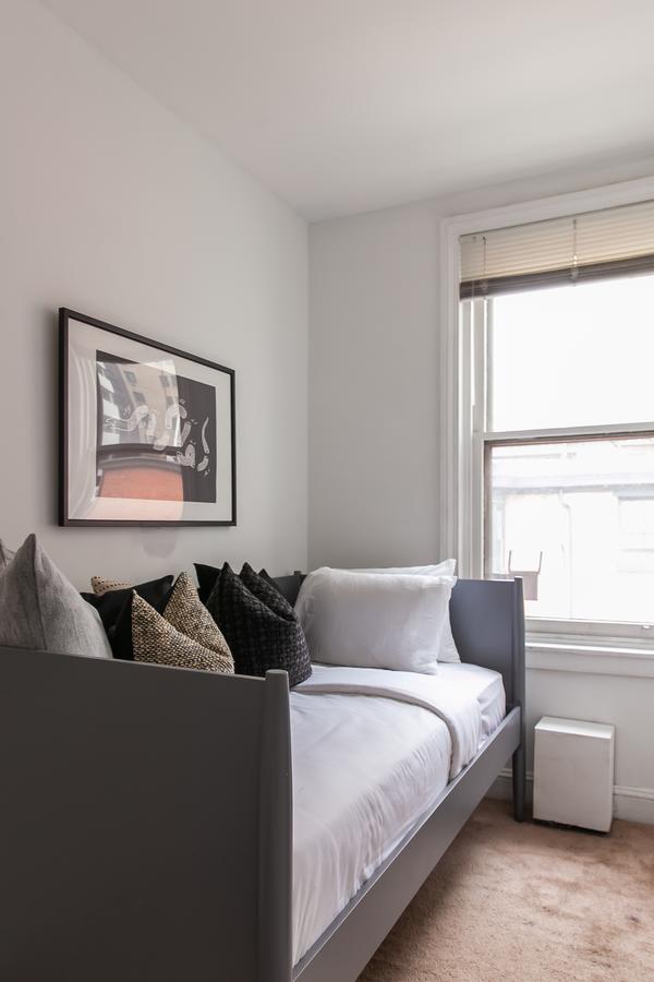 Charming 3BR Duplex Near Rittenhouse Sq By Domio - thumb 17