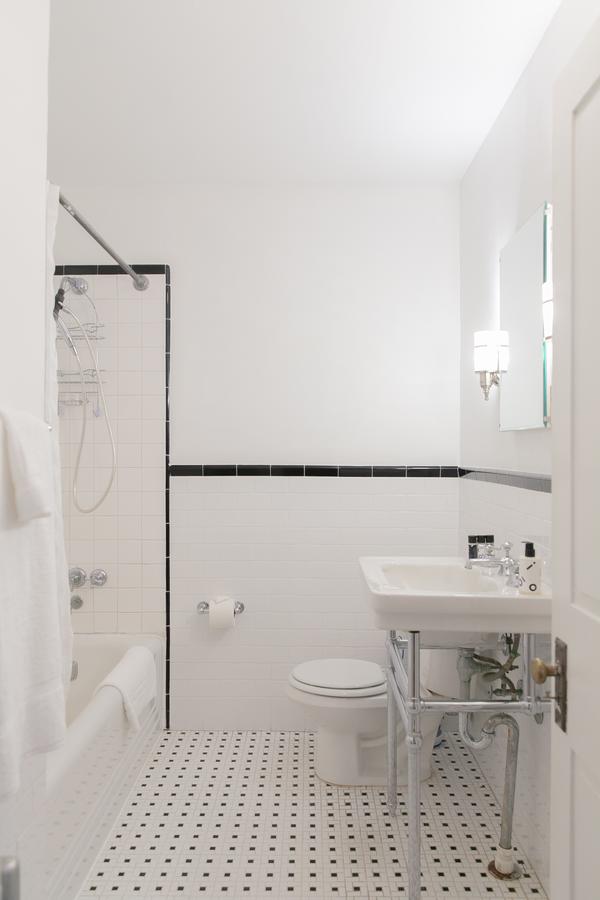 Charming 3BR Duplex Near Rittenhouse Sq By Domio - thumb 19