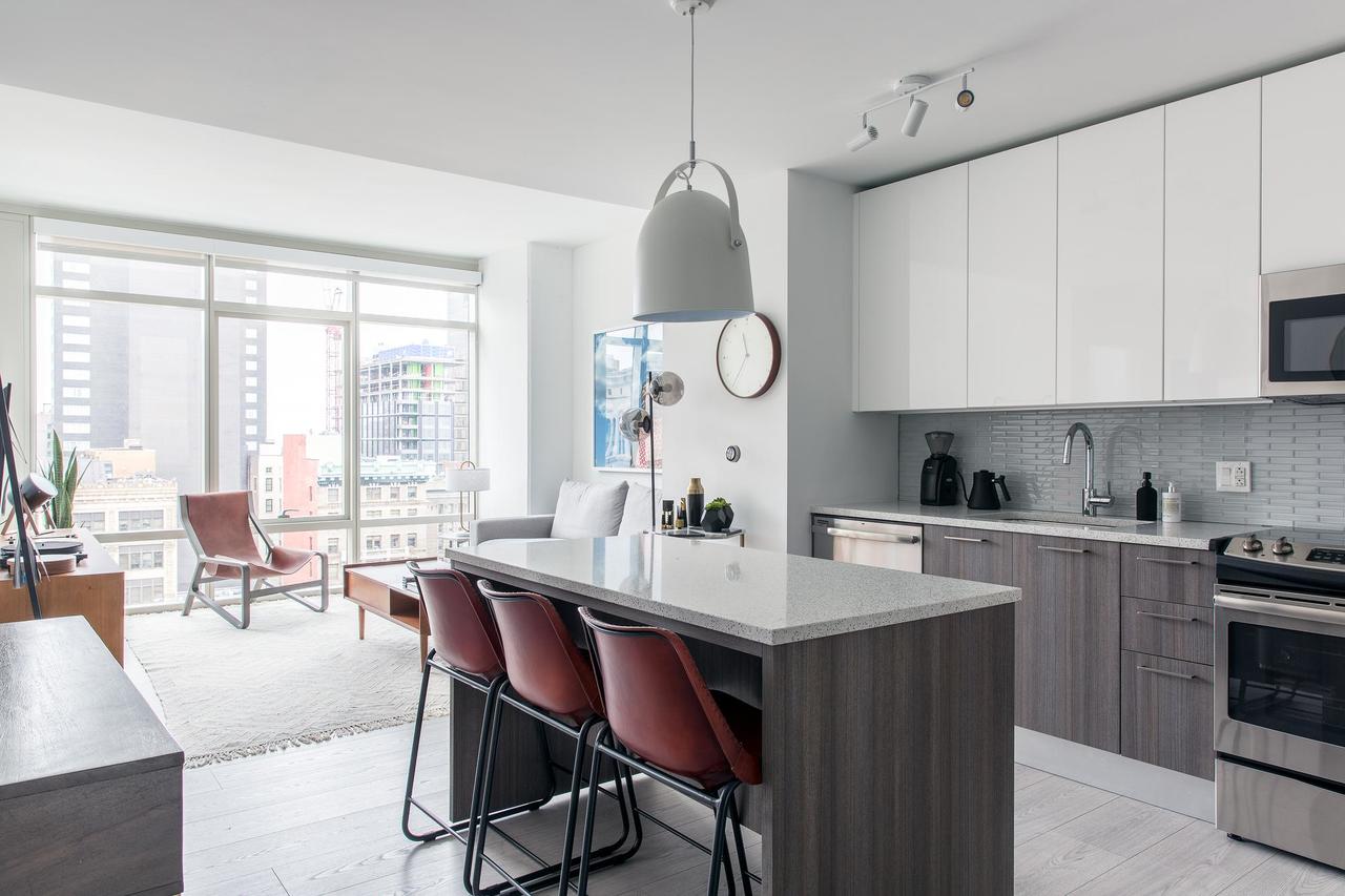 Splendid 1BR+Lounge In City Center - thumb 6