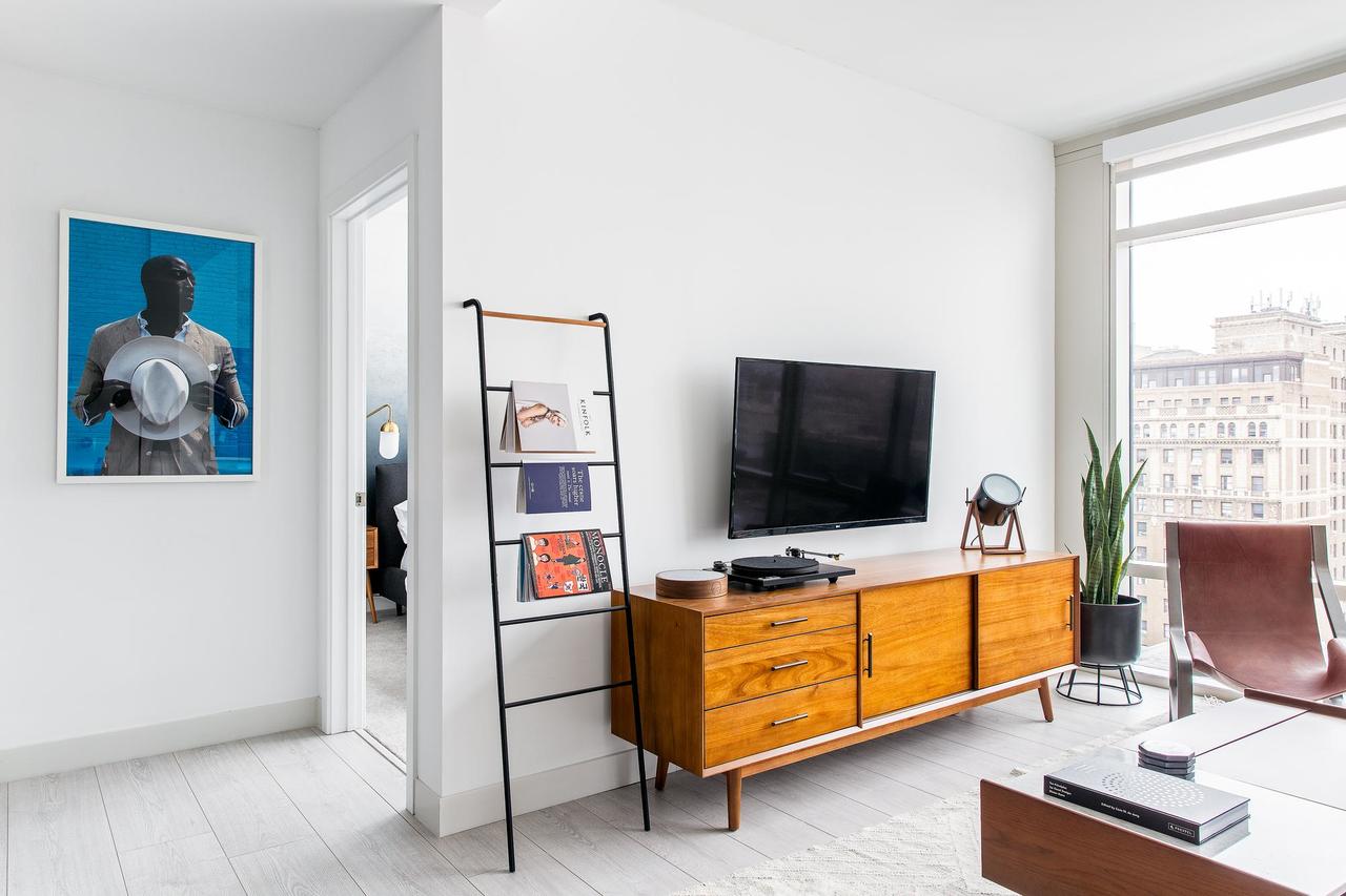 Splendid 1BR+Lounge In City Center - thumb 8