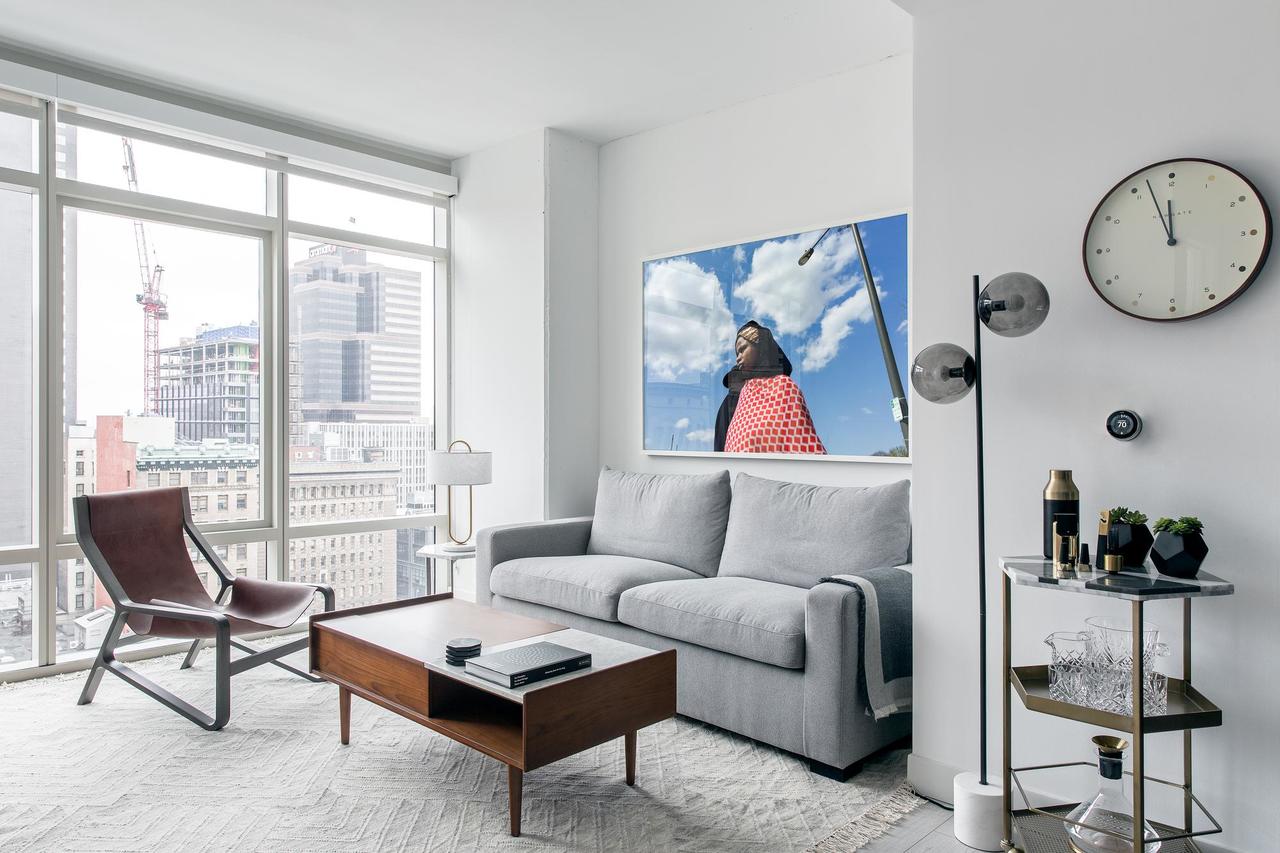Splendid 1BR+Lounge In City Center - thumb 9