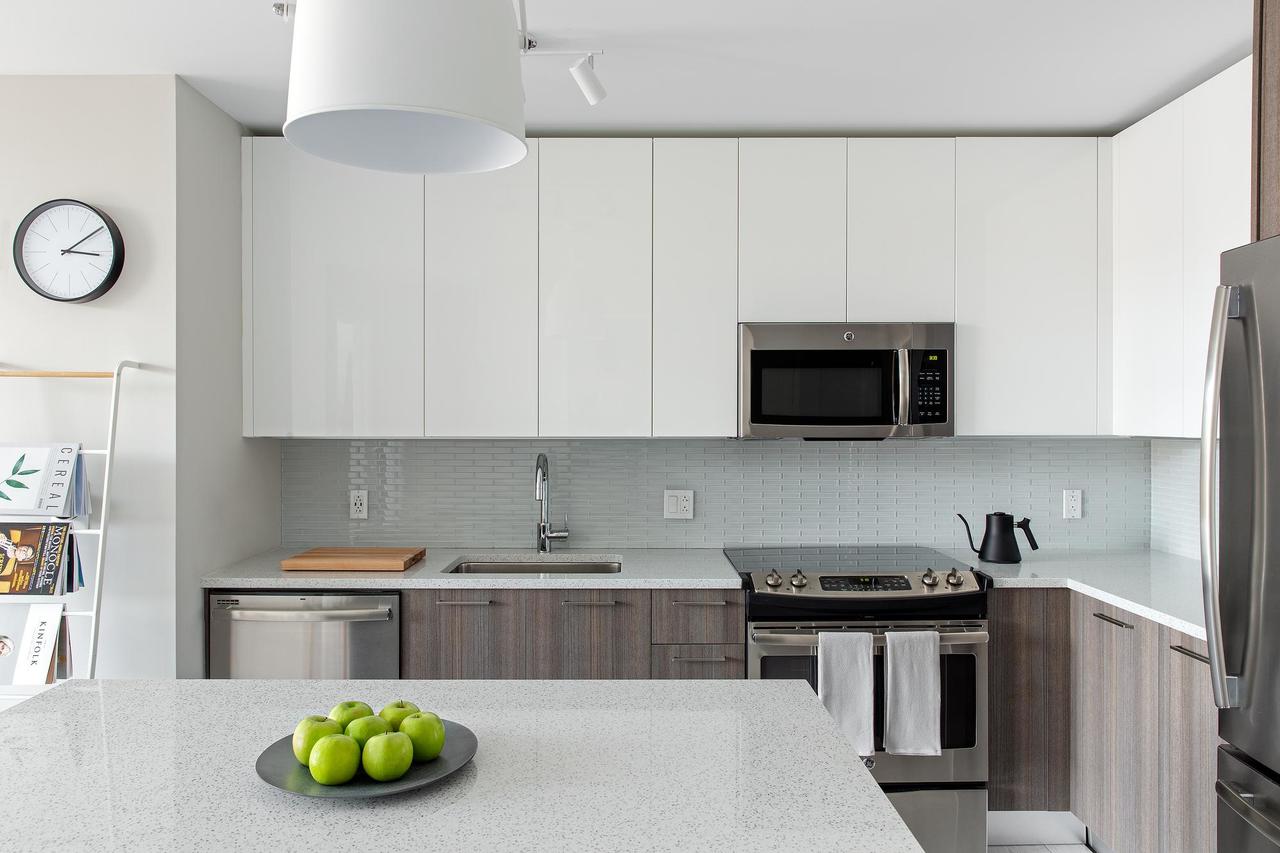 Refined 1BR+Lounge In City Center - thumb 5