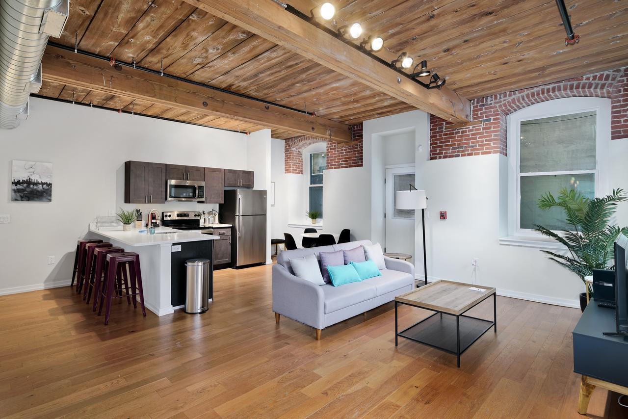 Spacious 2BR-2BA With Patio In Northern Liberties - thumb 0
