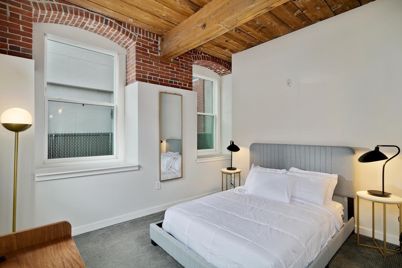 Spacious 2BR-2BA With Patio In Northern Liberties - thumb 3