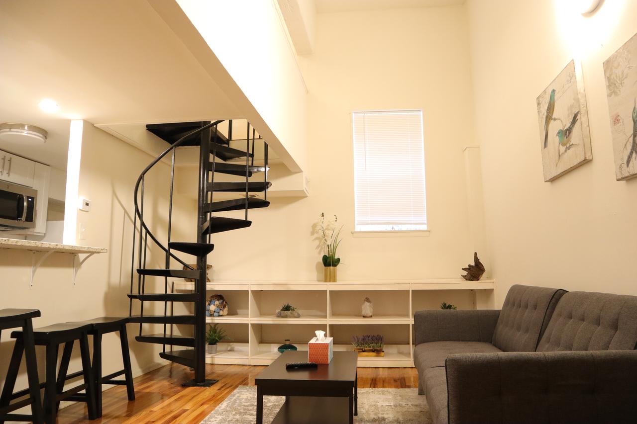 Villa 104-Cozy&Chic Center City Loft-style APT - thumb 0