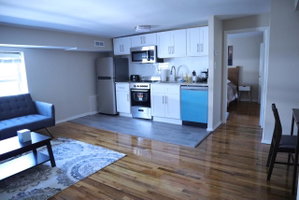 Villa 304-Cozy&Roomy Heart Of Center City APT