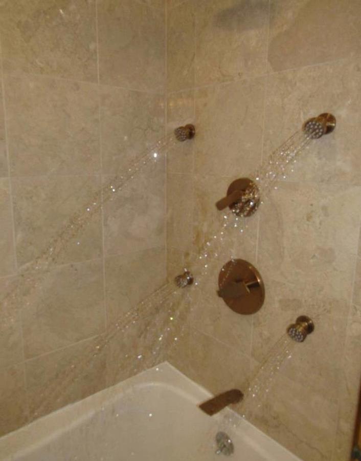LUXURY LIVING 2BR 2 BTH- 1,400 Sf With POOL, ROOFTOP TERRACE, SPA, And PARKING - thumb 14