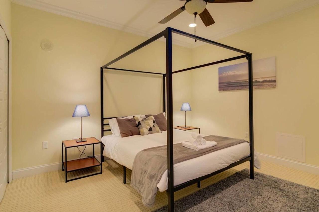 LUXURY LIVING 2BR 2 BTH- 1,400 Sf With POOL, ROOFTOP TERRACE, SPA, And PARKING - thumb 13
