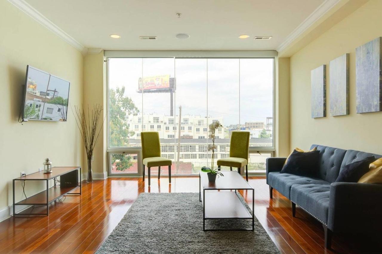 LUXURY LIVING 2BR 2 BTH- 1,400 Sf With POOL, ROOFTOP TERRACE, SPA, And PARKING - thumb 33