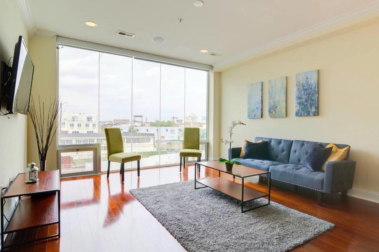 LUXURY LIVING 2BR 2 BTH- 1,400 Sf With POOL, ROOFTOP TERRACE, SPA, And PARKING - thumb 31