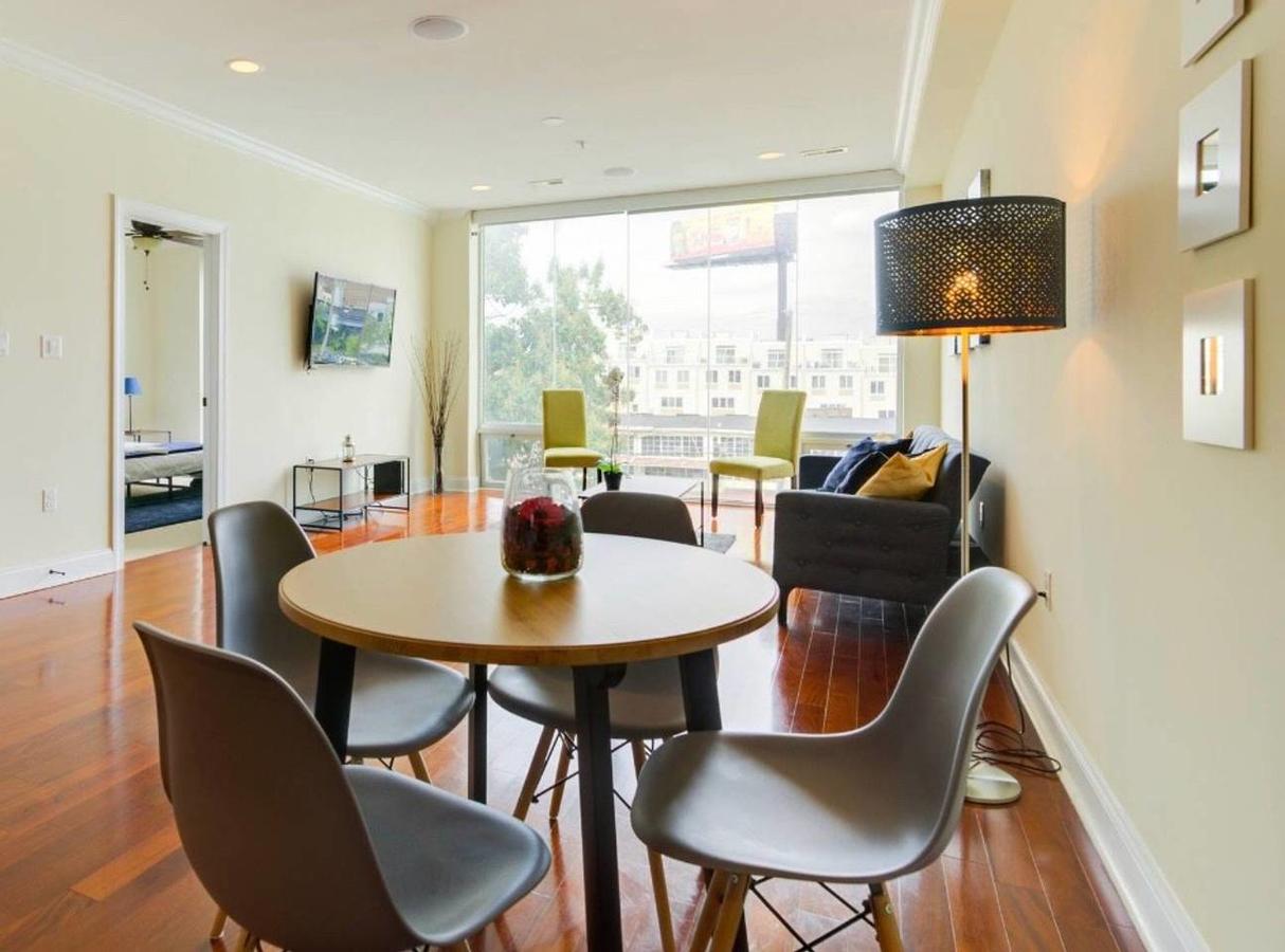 LUXURY LIVING 2BR 2 BTH- 1,400 Sf With POOL, ROOFTOP TERRACE, SPA, And PARKING - thumb 29