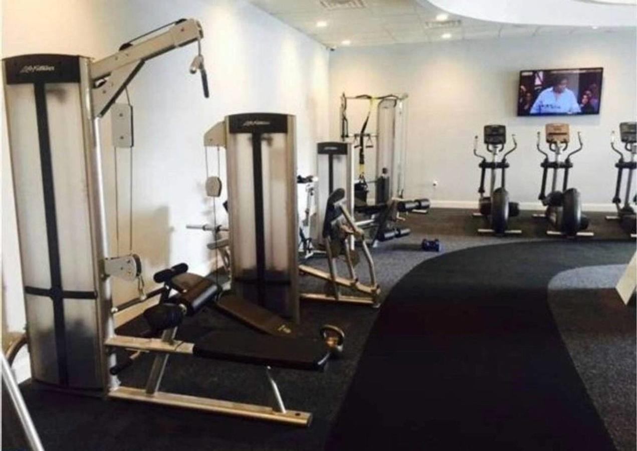 LUXURY LIVING 2BR 2 BTH- 1,400 Sf With POOL, ROOFTOP TERRACE, SPA, And PARKING - thumb 24