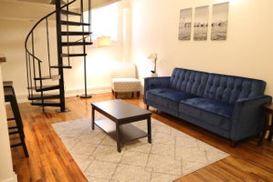 101-Waverly Cozy Fashion Center City Loft StyleAPT