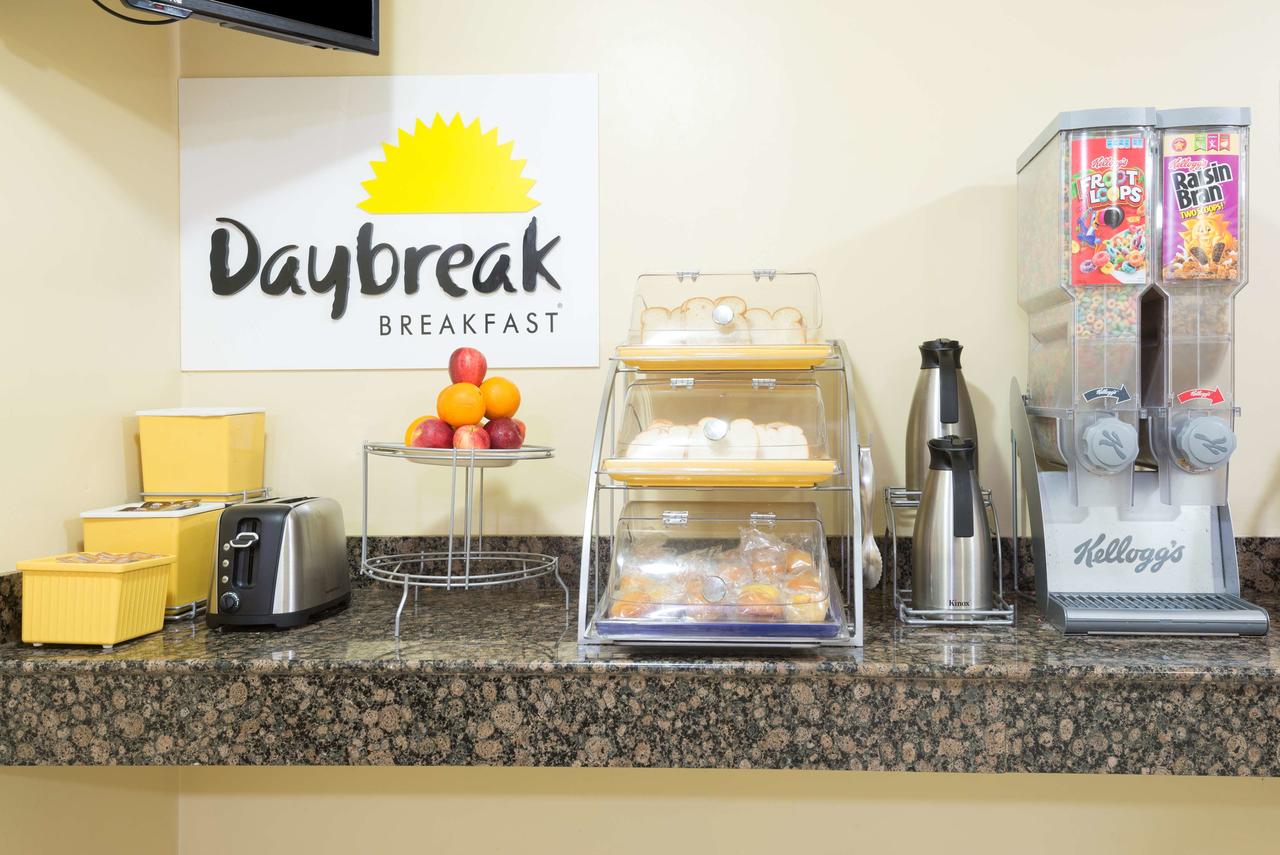 Days Inn By Wyndham Philadelphia - Roosevelt Boulevard - thumb 22