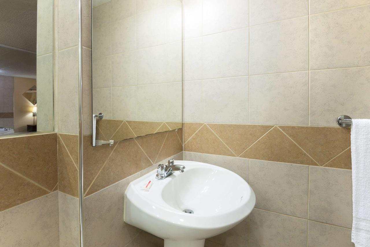 Days Inn By Wyndham Philadelphia - Roosevelt Boulevard - thumb 19