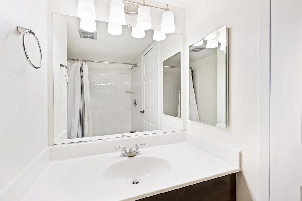 Churchill Living 1500 Locust - thumb 19