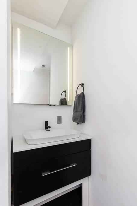 Midtown Village Apartment - thumb 2