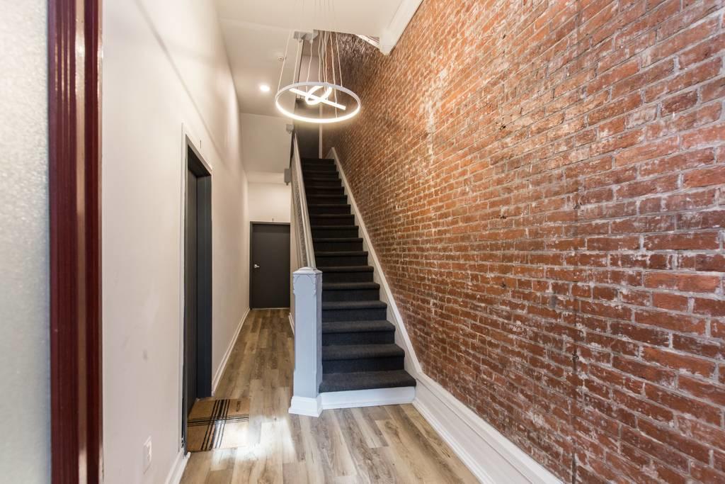 Midtown Village Apartment - thumb 8