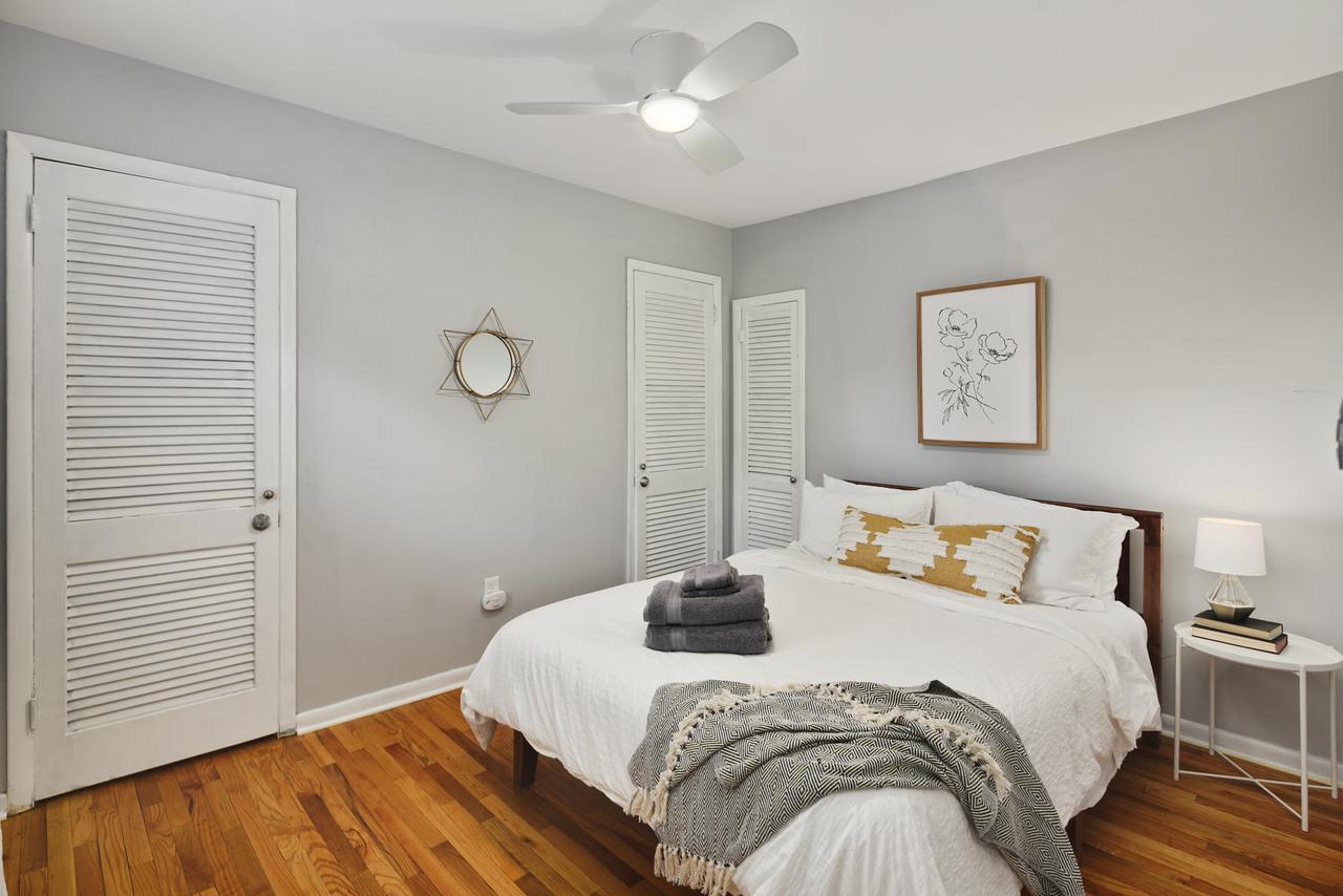 Spacious Modern Row Home In Heart Of Center City - thumb 7
