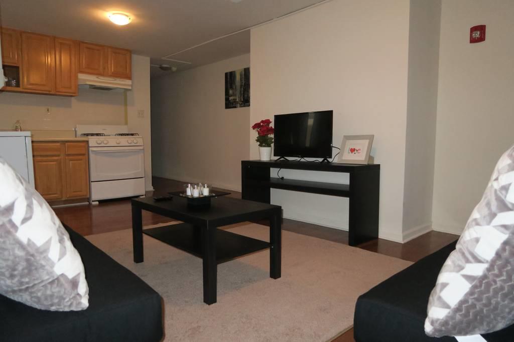 2 Bedroom Rittenhouse Square Apt - thumb 1