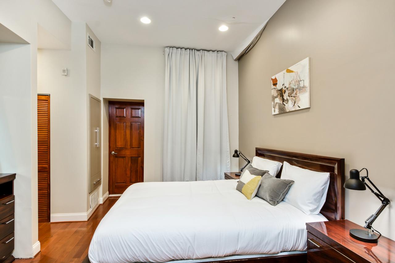 Stylish Center City 1bd Apartment - thumb 9