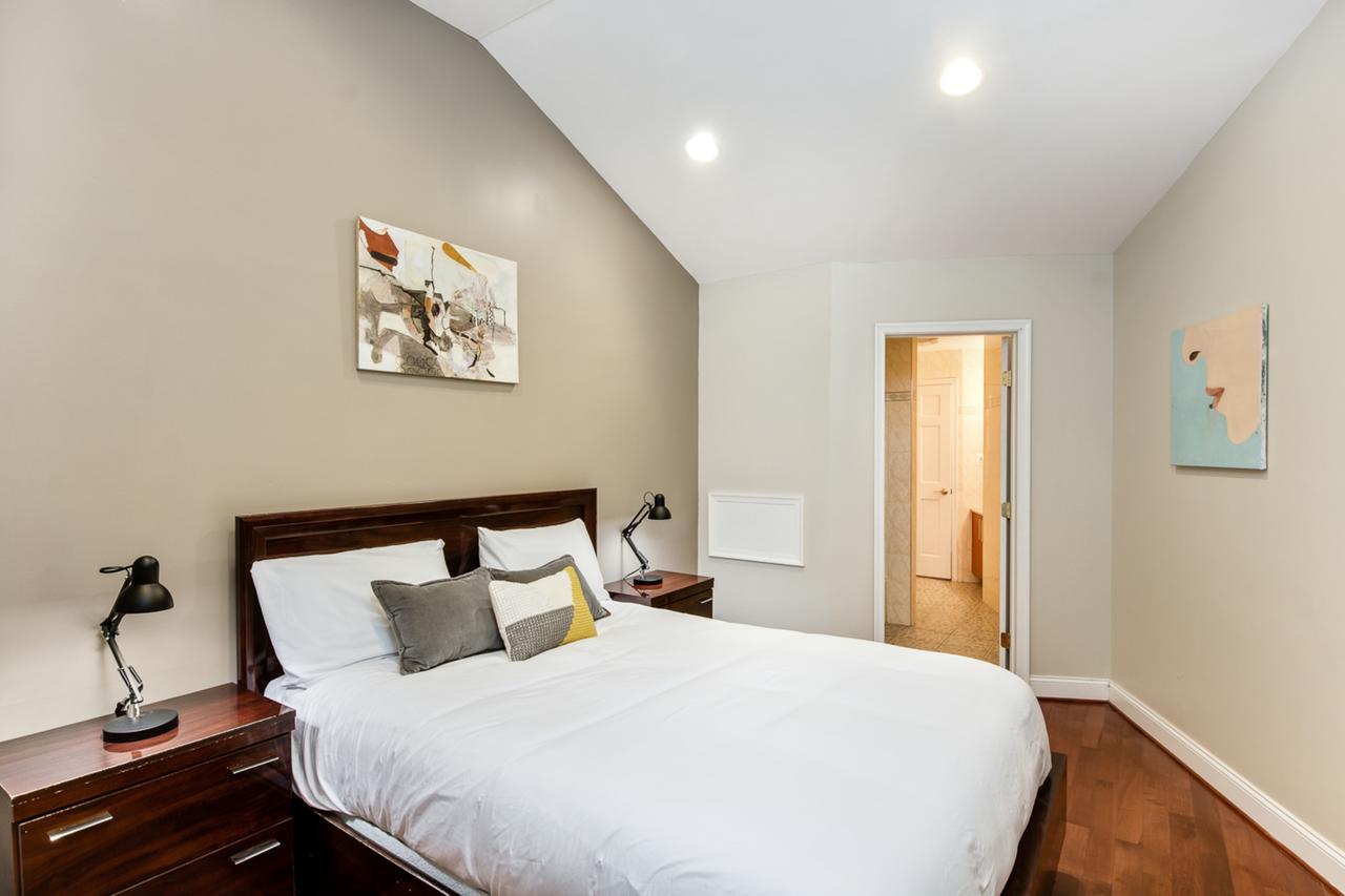 Stylish Center City 1bd Apartment - thumb 8