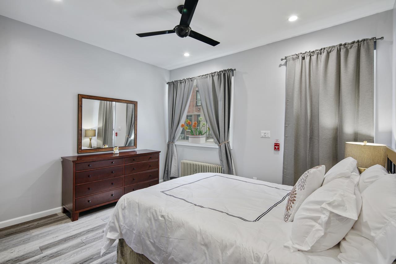 Bright, Modern Corner Unit -- Walk To Kimmel Center - thumb 4