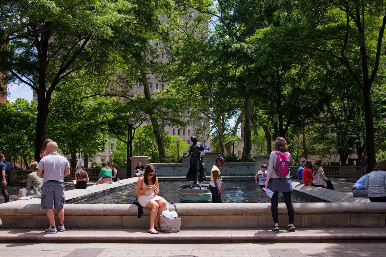 Walker's Paradise 2-Bdrm In Rittenhouse Square - thumb 8