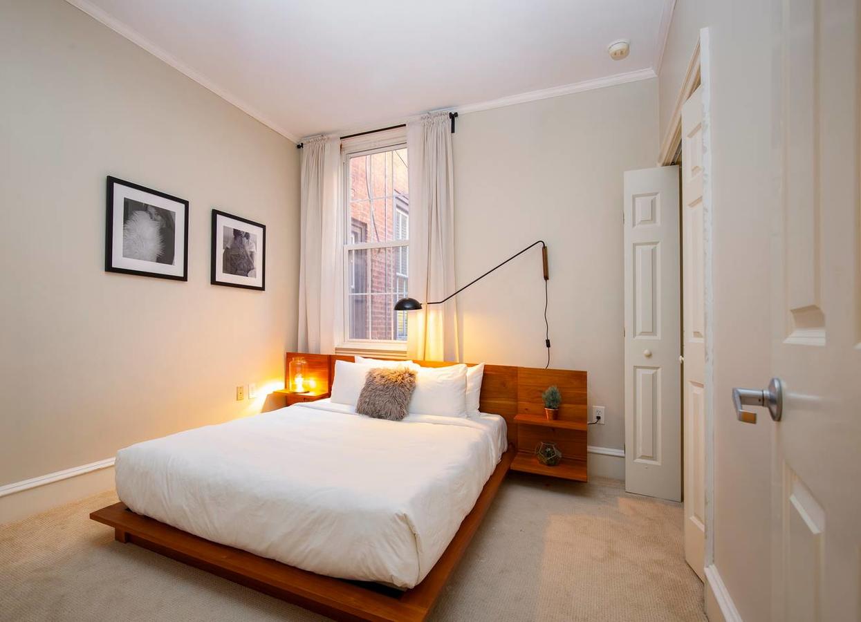Walker's Paradise 2-Bdrm In Rittenhouse Square - thumb 3