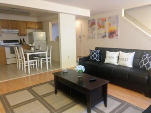 Steps Away From Convention Center*Great For Groups