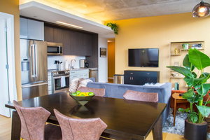 Best Skyline Views! 2BR In Old City