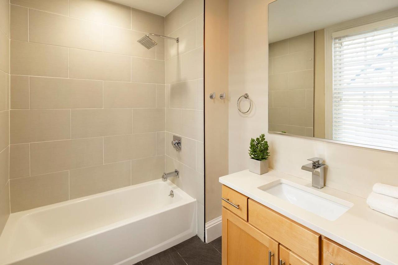 2-Story Penthouse W/ Views In Rittenhouse Square - thumb 5