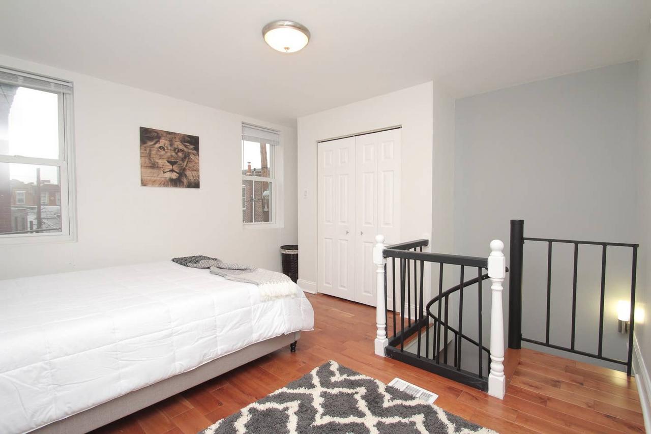 Spectacular Downtown Trinity! Sleeps 6! - thumb 5
