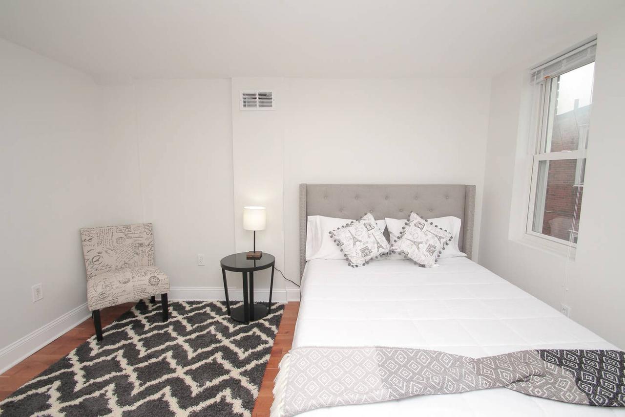 Spectacular Downtown Trinity! Sleeps 6! - thumb 20