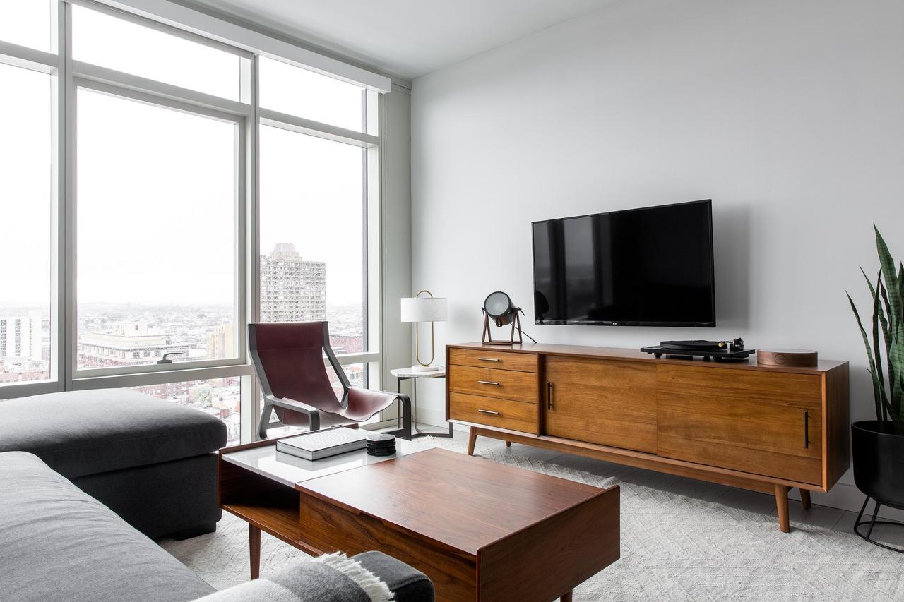 Contemporary 1BR+WiFi Gym Downtown - thumb 1