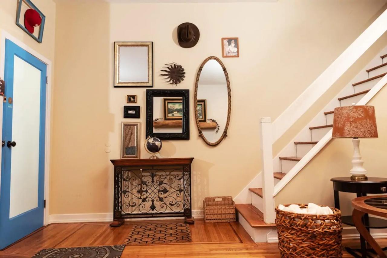 MASSiVE Bohemian Oasis In Philly! 5 Bdrm/Sleeps 12 - thumb 6