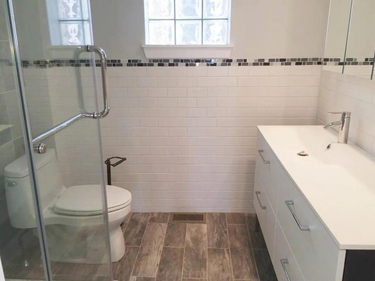 MASSiVE Bohemian Oasis In Philly! 5 Bdrm/Sleeps 12 - thumb 21