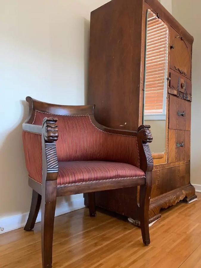 MASSiVE Bohemian Oasis In Philly! 5 Bdrm/Sleeps 12 - thumb 29