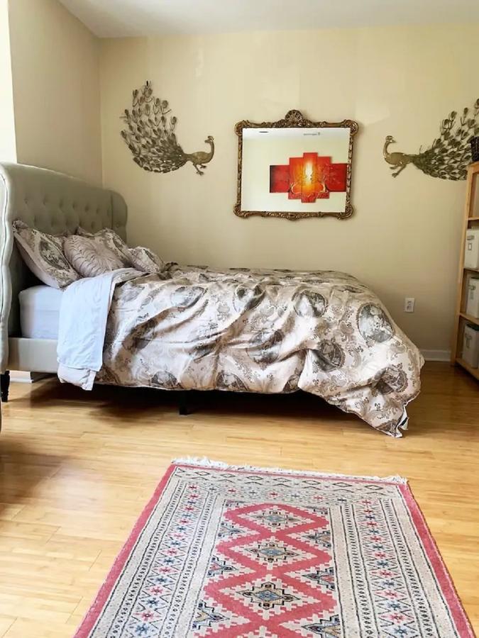 MASSiVE Bohemian Oasis In Philly! 5 Bdrm/Sleeps 12 - thumb 35