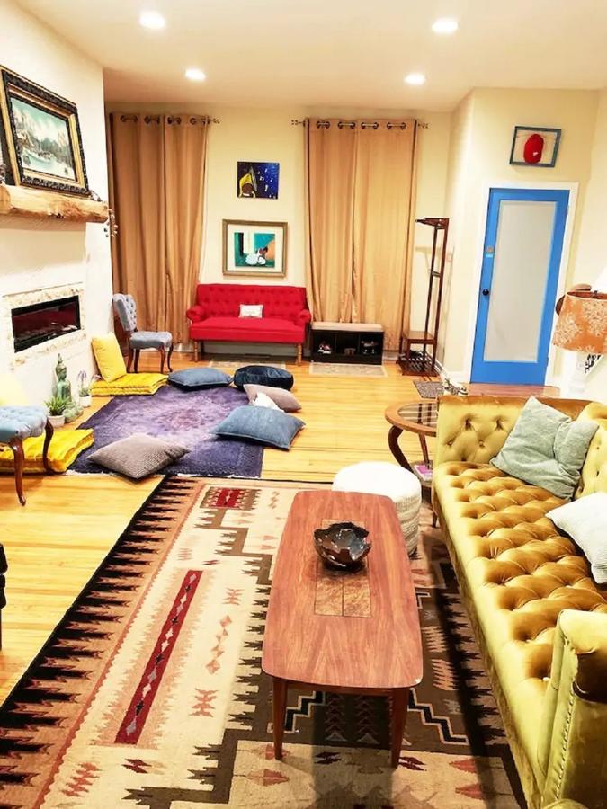 MASSiVE Bohemian Oasis In Philly! 5 Bdrm/Sleeps 12 - thumb 5