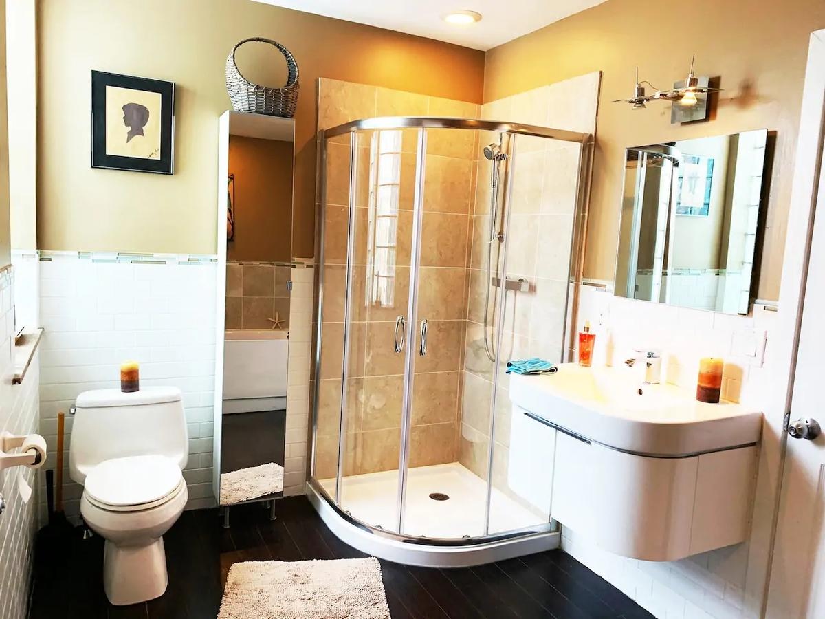MASSiVE Bohemian Oasis In Philly! 5 Bdrm/Sleeps 12 - thumb 31