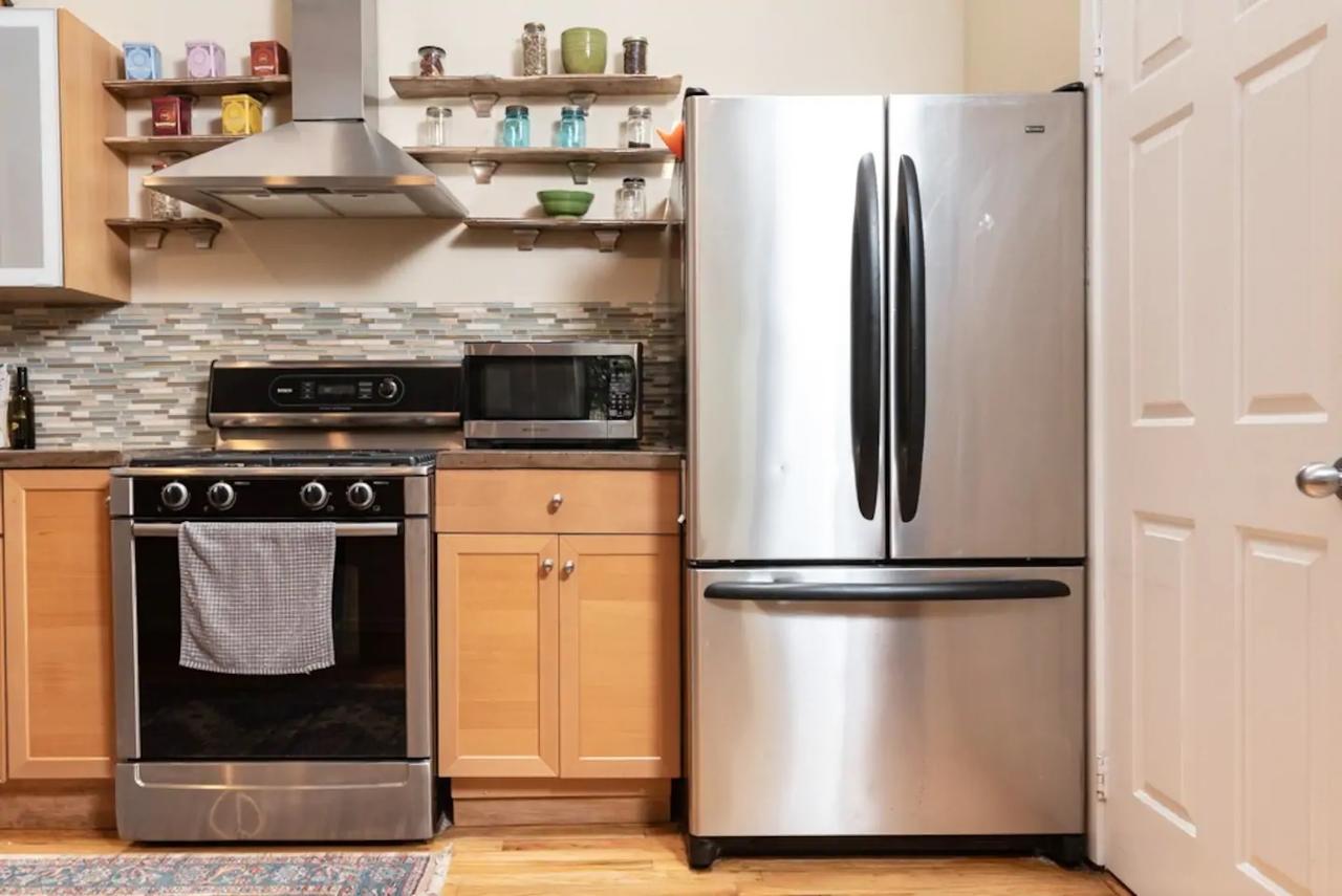 MASSiVE Bohemian Oasis In Philly! 5 Bdrm/Sleeps 12 - thumb 12