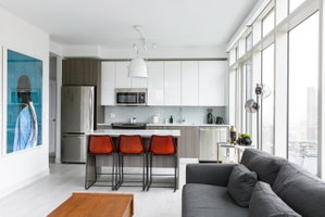 Designer 2BR + Lounge In Downtown