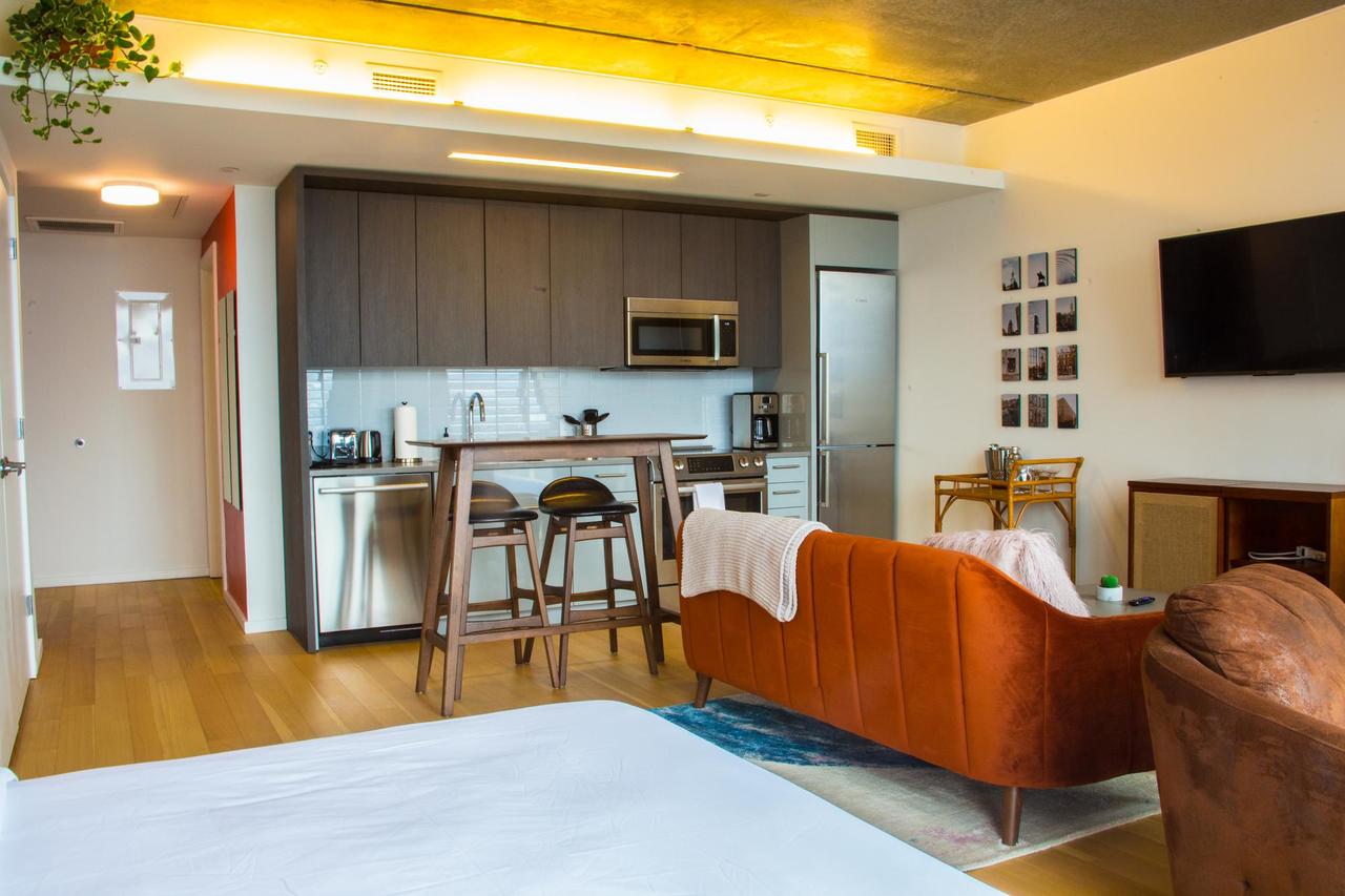 Coral Homes - Designer Penthouse In Old City - Nirvana Suite - thumb 2