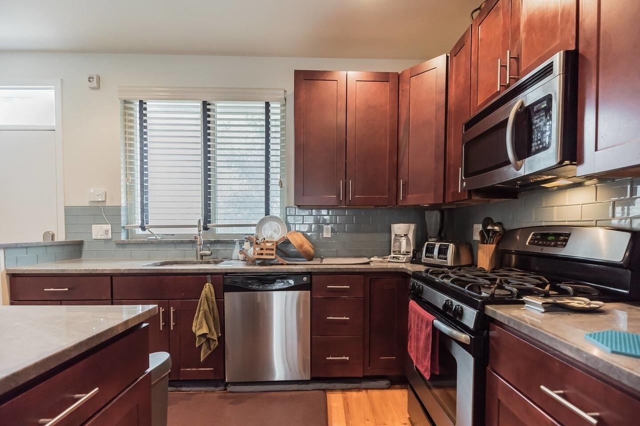 Townhouse - 5 Mins Center City -Convention Center - thumb 5