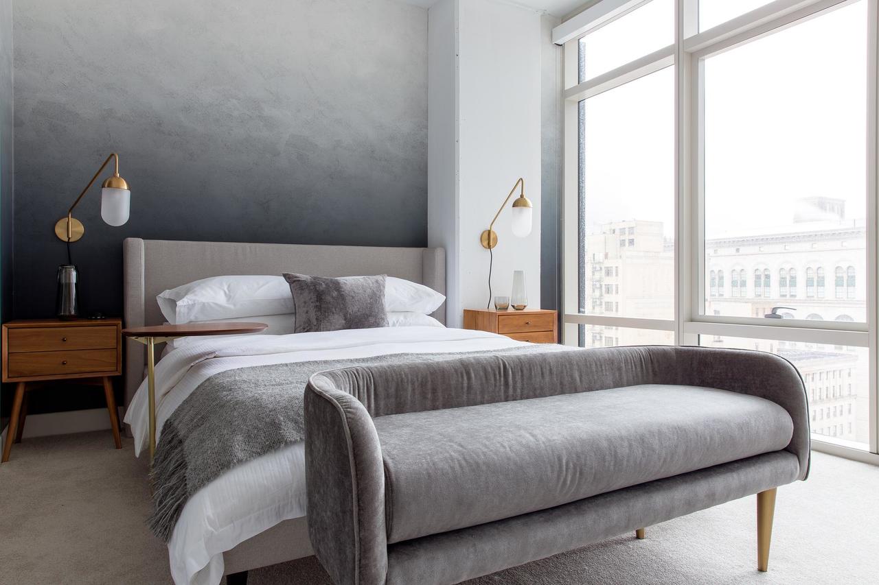 Breathtaking 2BR + Gym In Downtown - thumb 11